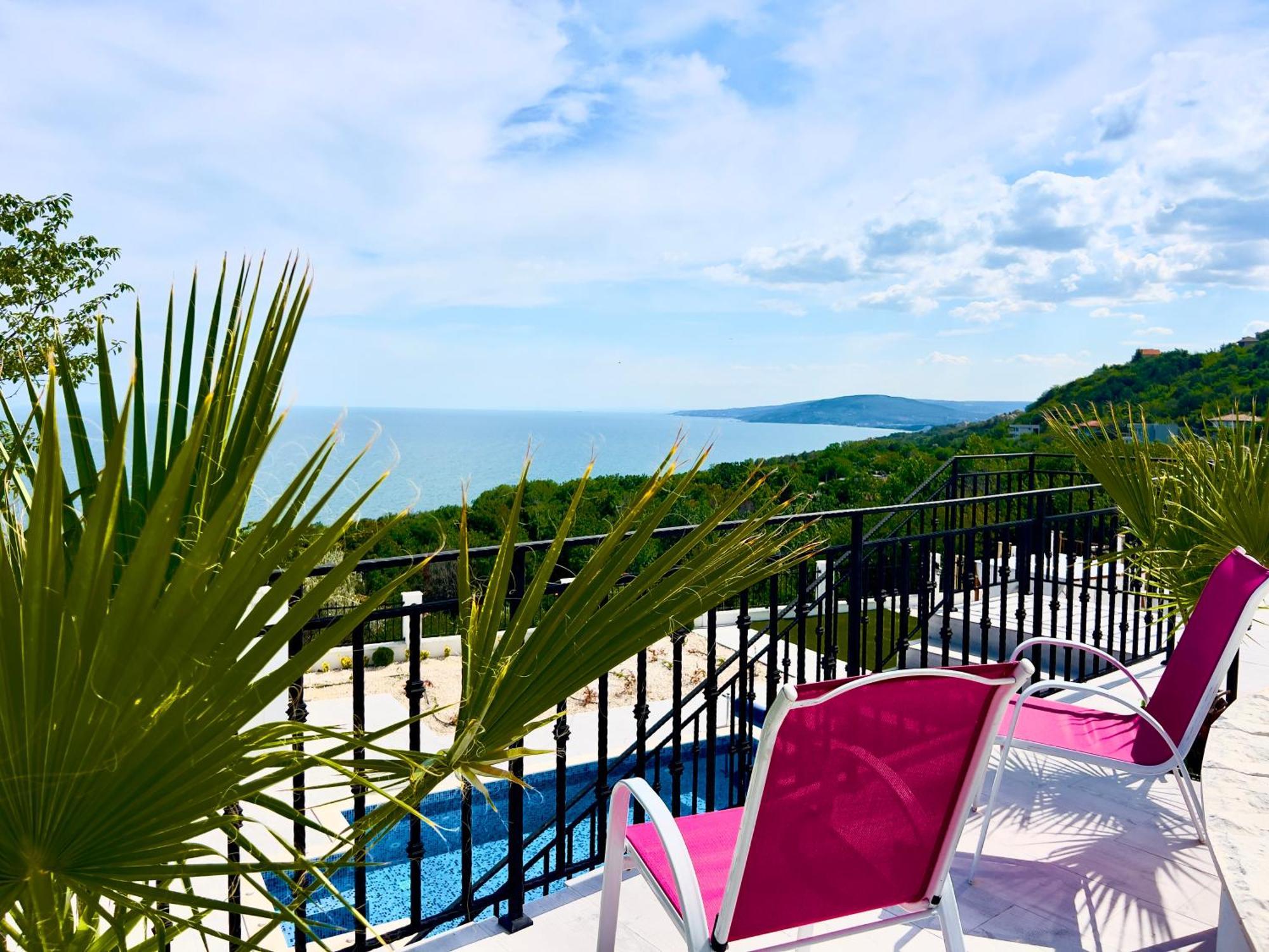 The White Pearl Boutique Villa Baltsjik Buitenkant foto