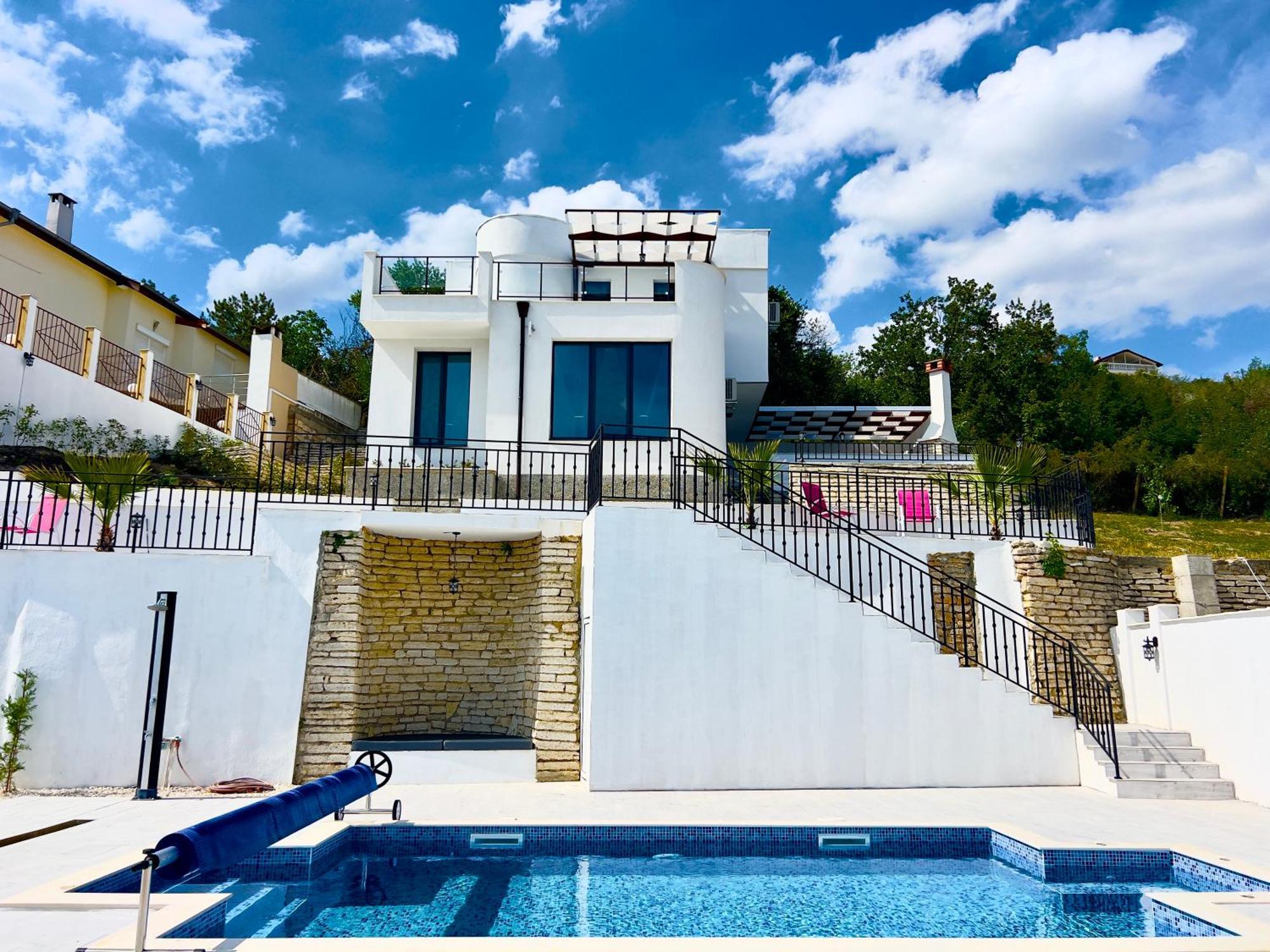 The White Pearl Boutique Villa Baltsjik Buitenkant foto