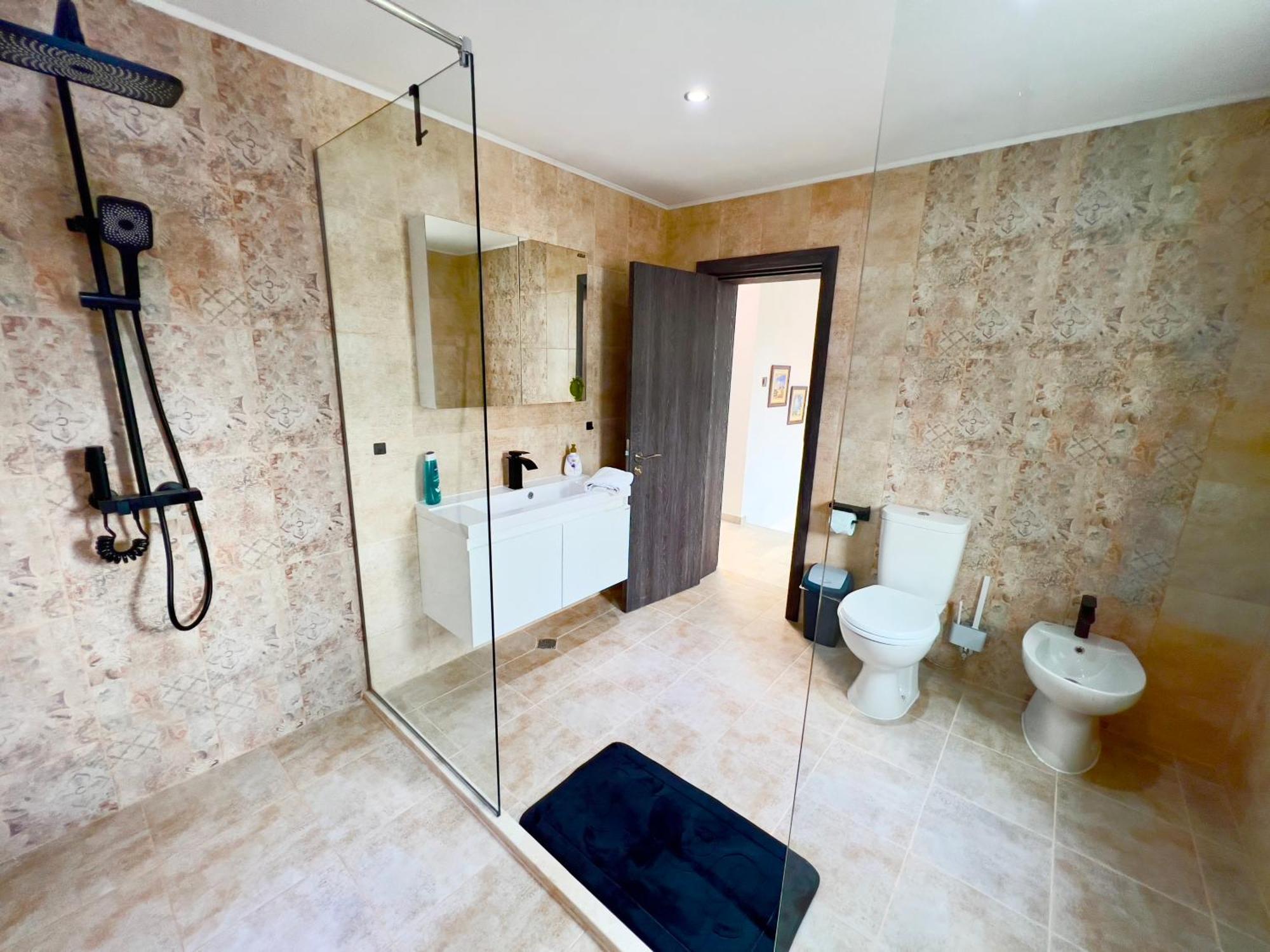 The White Pearl Boutique Villa Baltsjik Buitenkant foto